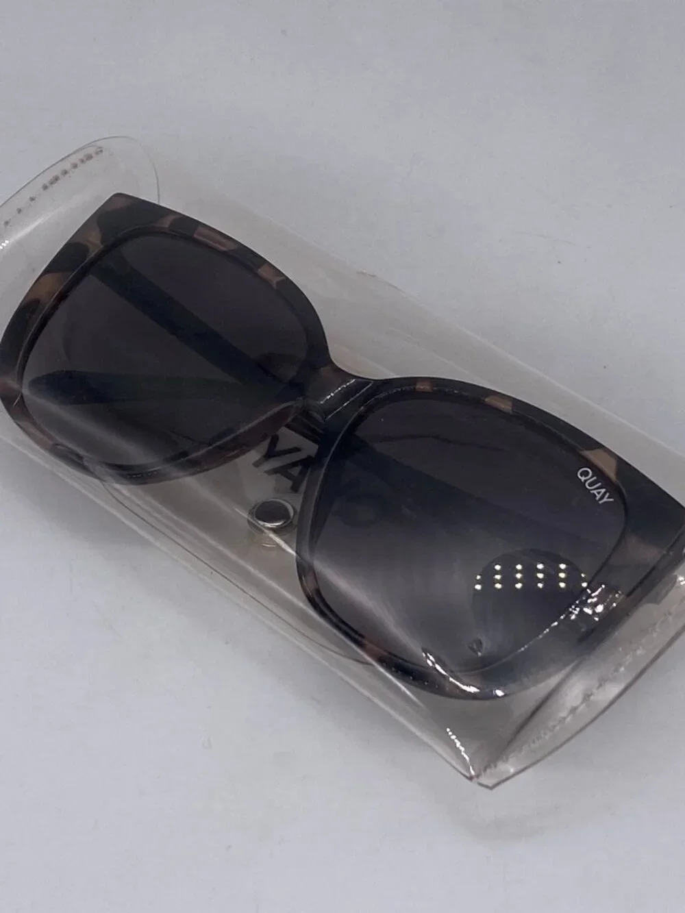 Quay Australia Ever After 125 Sunglasses 146mm Brown Tortoise Frame Cat 3 Lenses